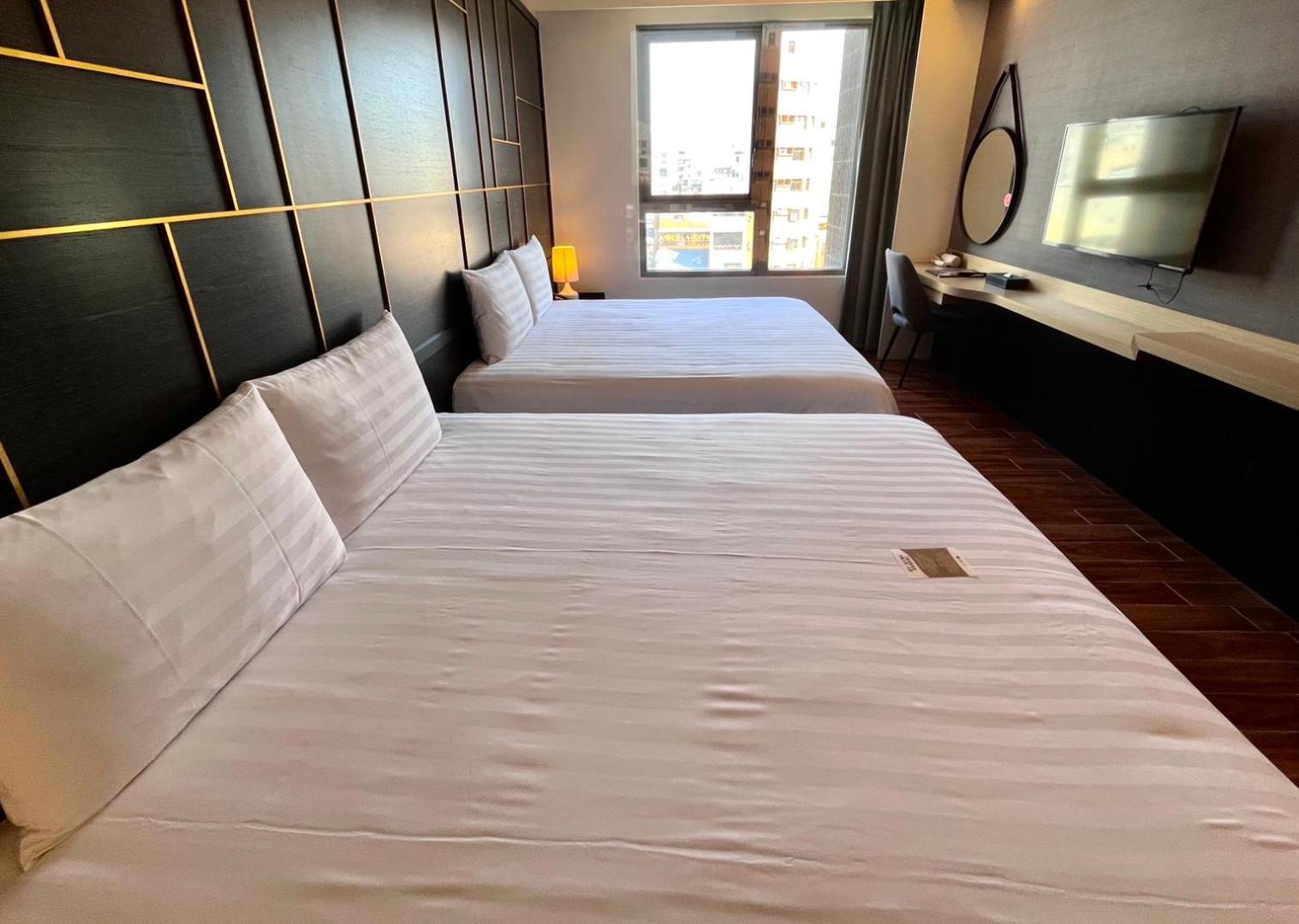 Hotel A Тайнан Екстериор снимка