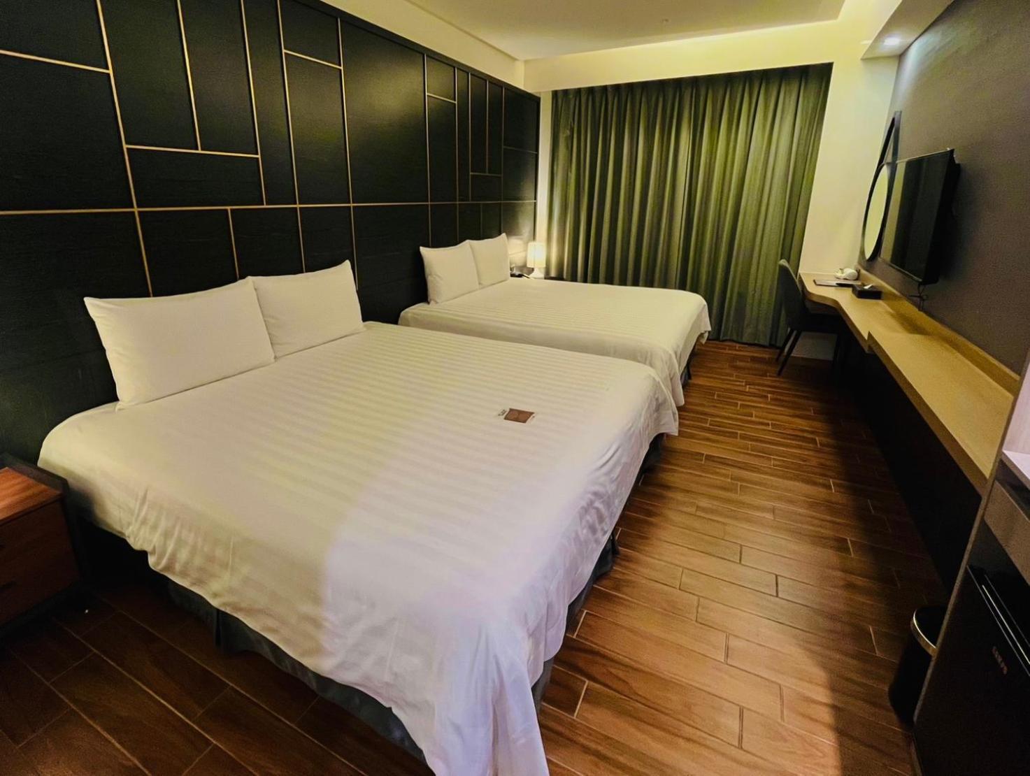 Hotel A Тайнан Екстериор снимка